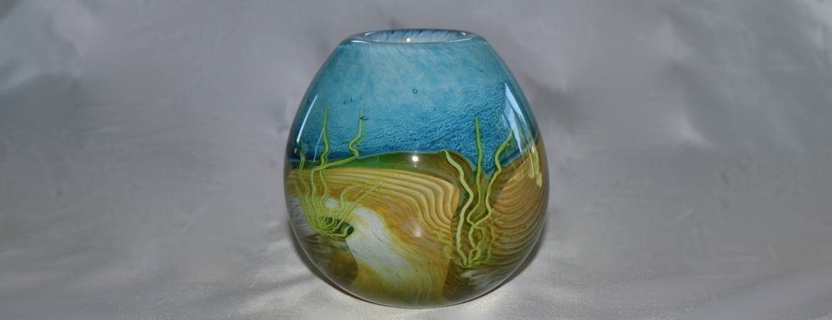Siddy Langley egg shaped vase depicting an underwater theme